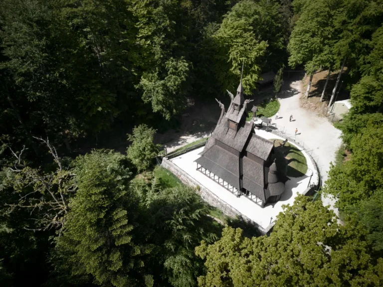 Dronefoto Fantodf Stavkirke Bergen Fotograf Levent Ultanur